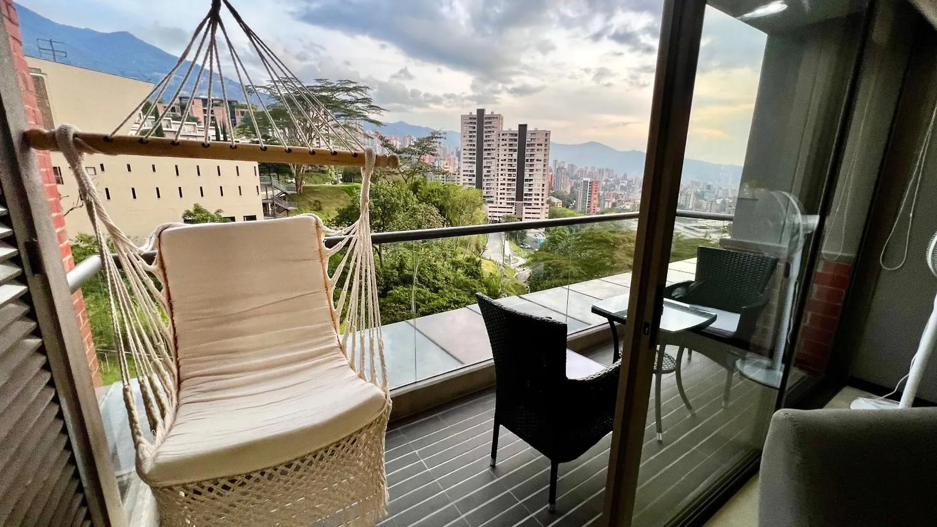 Apartamento En Unidad Con Full Entretenimiento Medellín Colombia